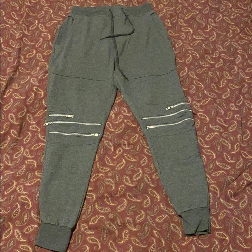 Dark grey jogger
